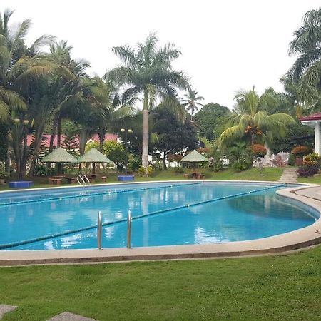 Phil Oasis Hotel & Resort Silang Zewnętrze zdjęcie