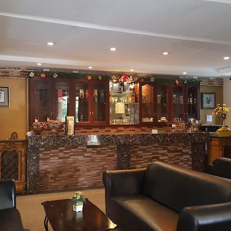 Phil Oasis Hotel & Resort Silang Zewnętrze zdjęcie