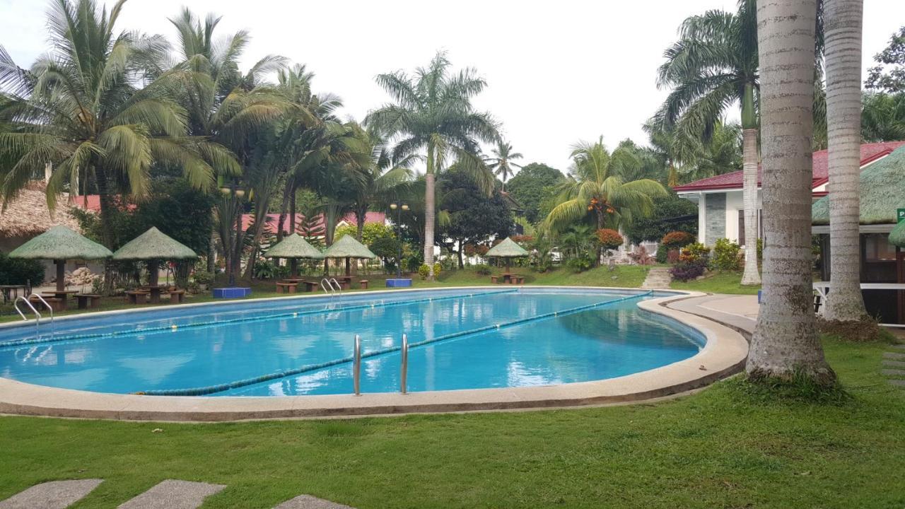 Phil Oasis Hotel & Resort Silang Zewnętrze zdjęcie