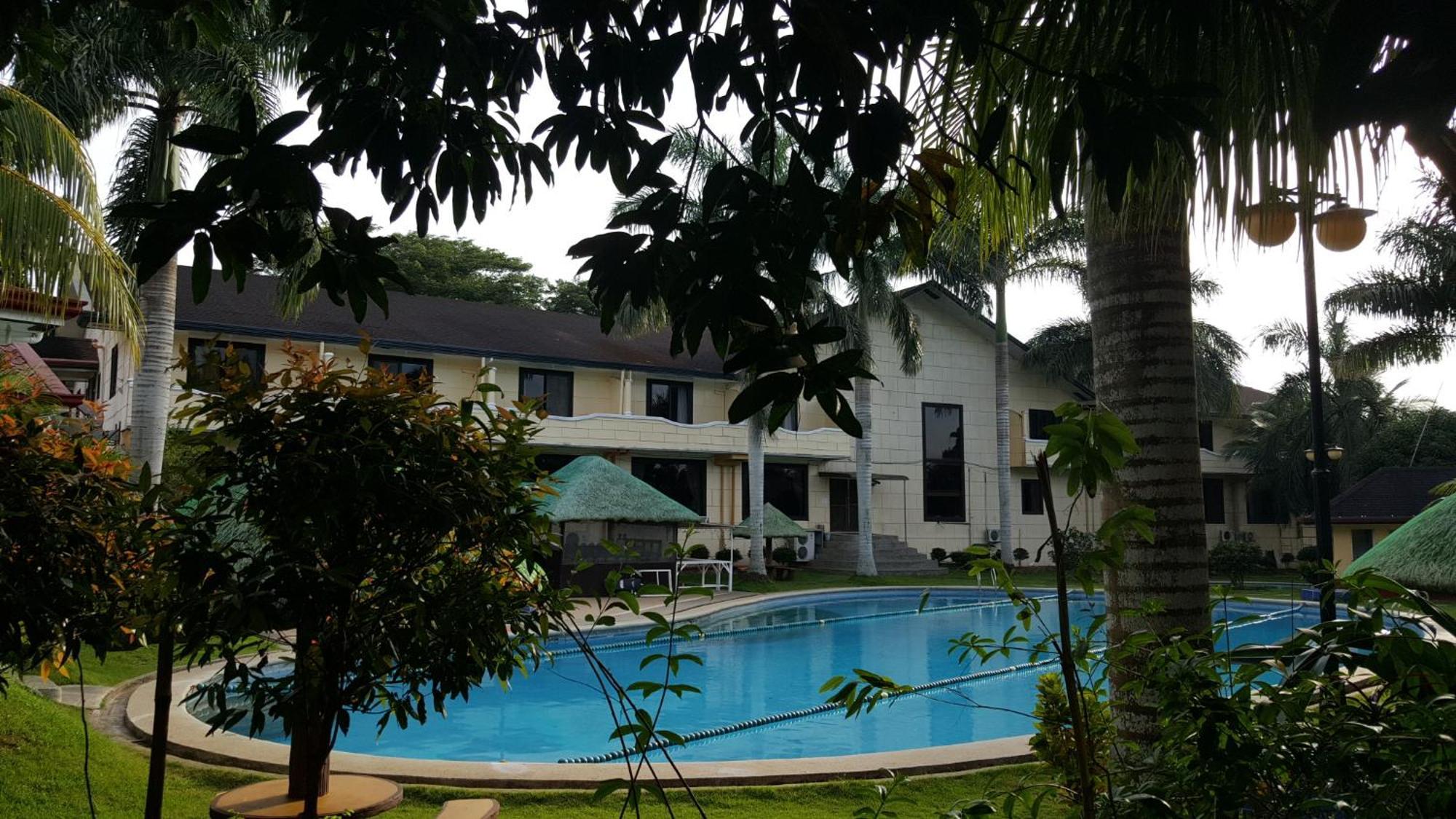 Phil Oasis Hotel & Resort Silang Zewnętrze zdjęcie