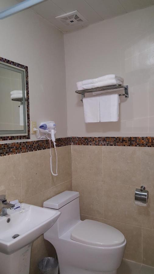 Phil Oasis Hotel & Resort Silang Zewnętrze zdjęcie