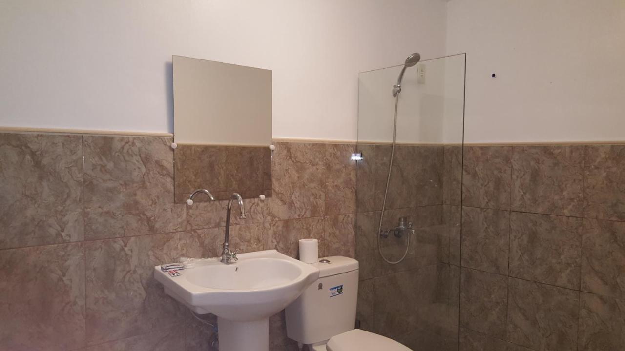 Phil Oasis Hotel & Resort Silang Zewnętrze zdjęcie